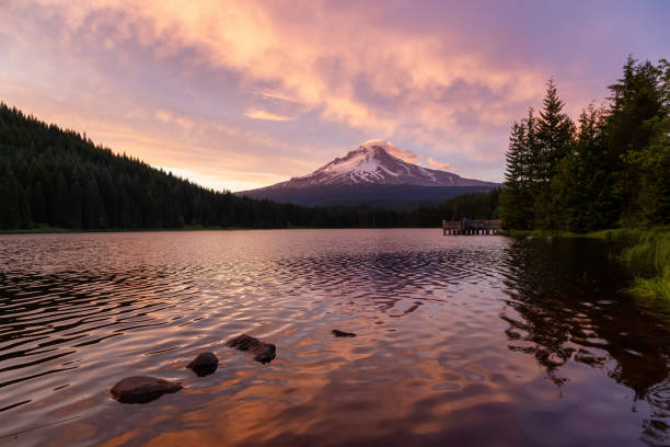 istock Mt Hood Sunset 1167269378