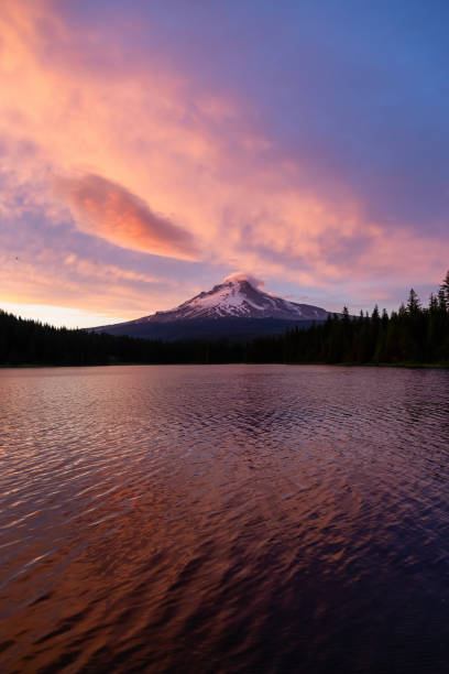 istock Mt Hood Sunset 1167269390
