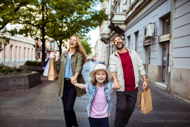 istock Family Shopping 1167291020