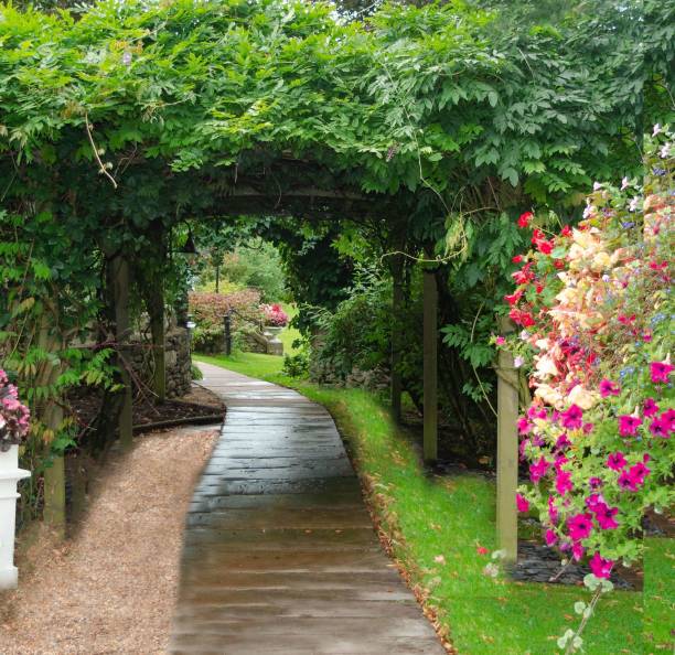 istock Country Garden 1167302602
