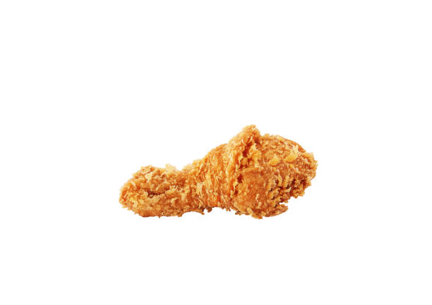 chrupiący smażony kurczak wyizolowany na białym tle - serving food restaurant chicken zdjęcia i obrazy z banku zdjęć