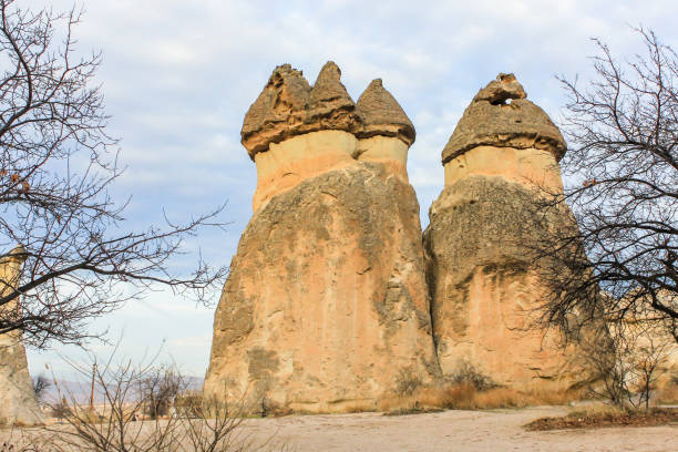 fairy chimneys near urgup, cappadocia, turkey - anatolya imagens e fotografias de stock