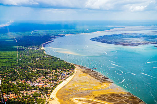 istock Arcachon bay, Pilat dune and cordouan warehouse 1167351473