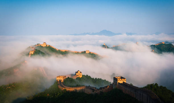 a grande muralha de jingshanling nos mares das nuvens - tourist travel china great wall of china - fotografias e filmes do acervo