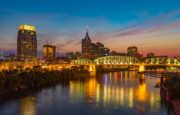 istock Nashville Tennessee Skyline at Night 1167457103