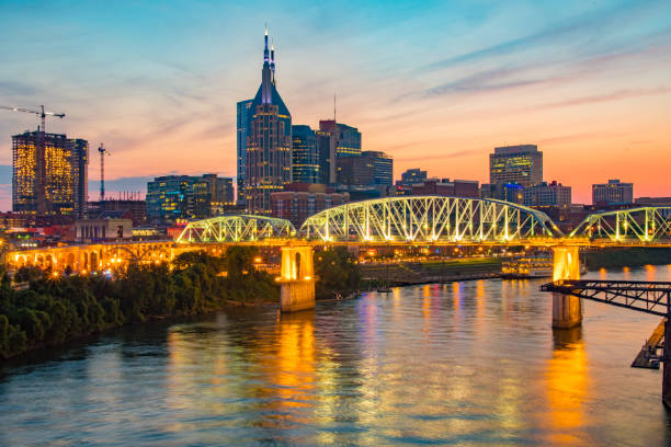 istock Nashville Tennessee Skyline at Night 1167457112