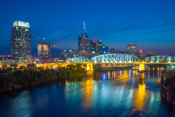 istock Nashville Tennessee Skyline at Night 1167457119