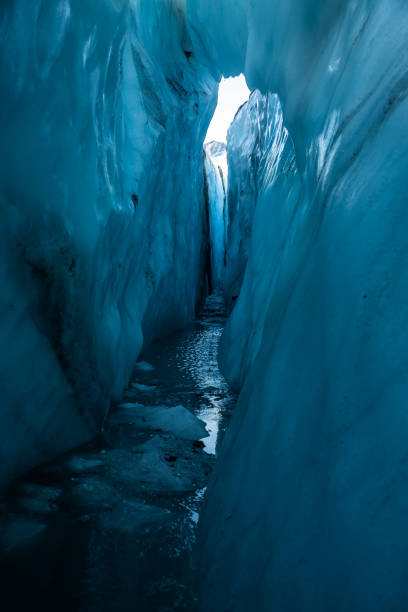 istock Ice arch inside a crevasse on the Matanuska Glacier 1167459883