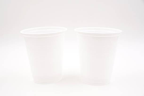 100 Pack White Plastic Cups – 7 Oz Reusable For Cold Drinks, Tea, Coffee, Weddings & Parties (Made In UK)