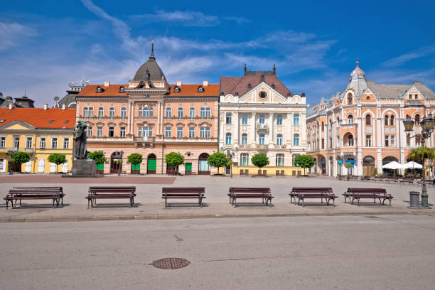istock Freedom square in Novi Sad arches and architecture view 1167501990