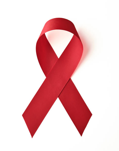 aids-bewusstsein rotes band auf weißem hintergrund - symbol sex healthcare and medicine healthy lifestyle stock-fotos und bilder