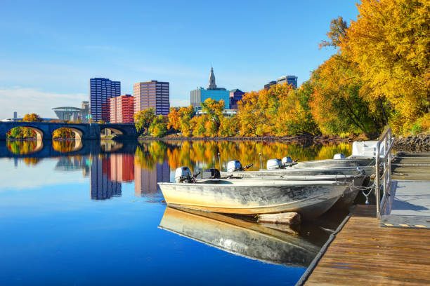 istock Autumn in Hartford, Connecticut 1167550593