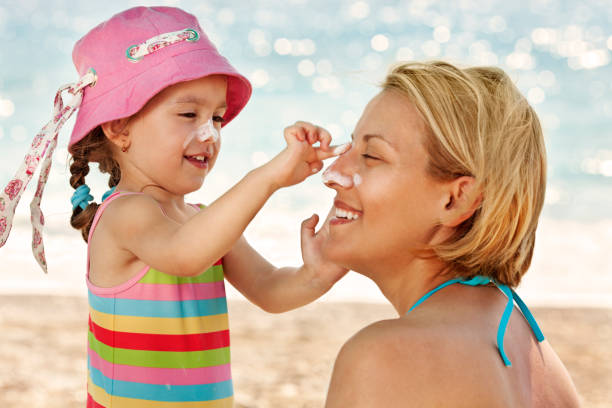 istock Family sun protection 1167560101