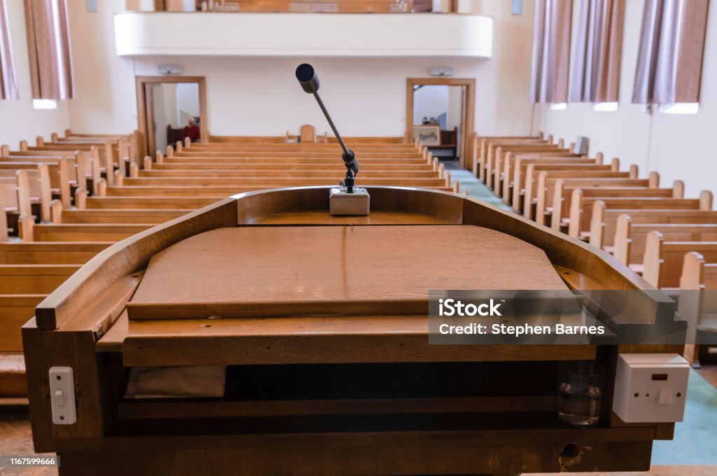 Púlpito En Una Iglesia Foto de stock y más banco de imágenes de Iglesia - Iglesia, Púlpito, Vacío - iStock Púlpito En Una Iglesia Foto de stock y más banco de imágenes de Iglesia - Iglesia, Púlpito, Vacío - iStock
