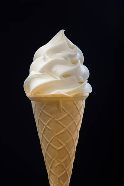 istock ICE CREAM WHITE IN A BOWLER GLASS 1167618838