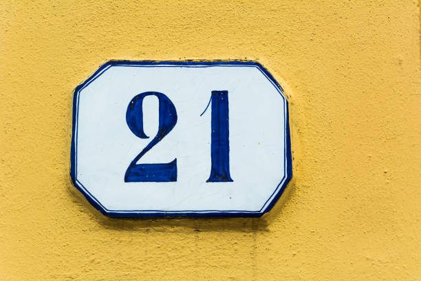 istock house number twenty one ( 21 ) 1167622138