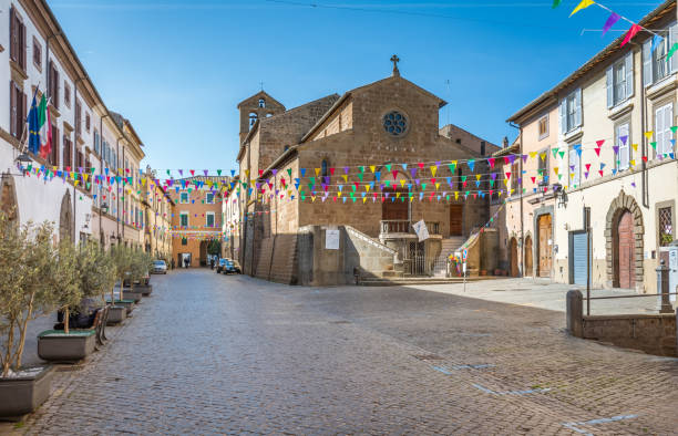 vue panoramique à capranica, province de viterbo, latium, italie centrale, février-26-02-2017 - viterbo province photos et images de collection