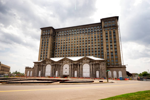 istock An Abandoned Old Central Train Station In Disrepair 1167625447
