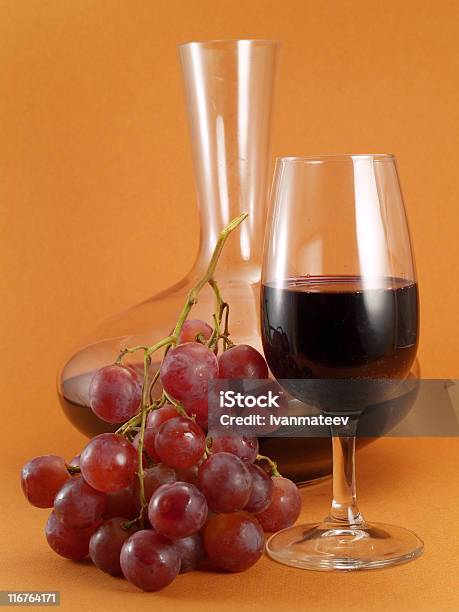 レッドワイン - アルコール飲料のストックフォトや画像を多数ご用意 - アルコール飲料, カットアウト, カラー画像