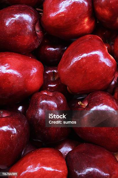 Maçãs Vermelhas - Fotografias de stock e mais imagens de Alimentação Saudável - Alimentação Saudável, Comida, Comida Doce