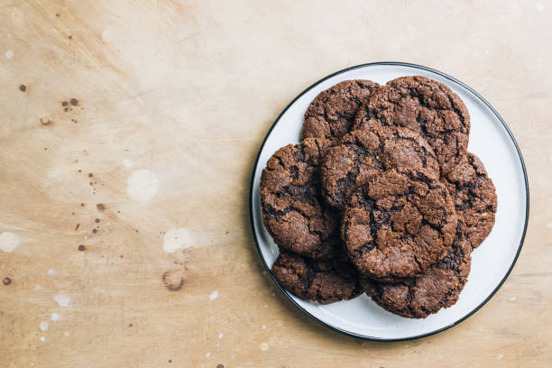 istock Homemade chocolate cookies with cracks. 1167662038