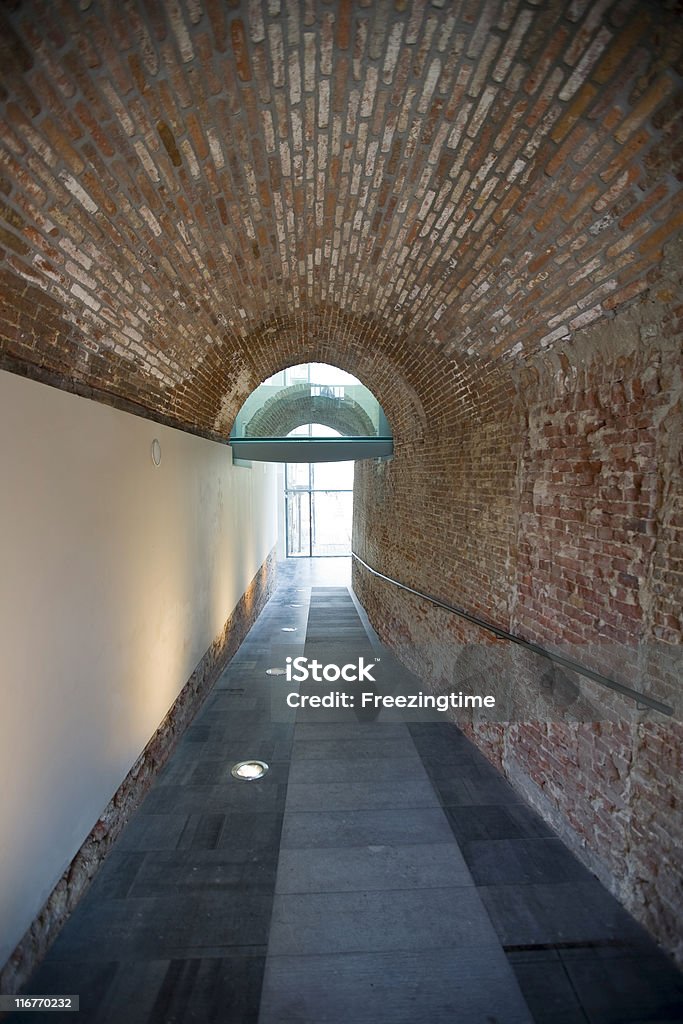 Entrada do túnel - Foto de stock de Aberto royalty-free