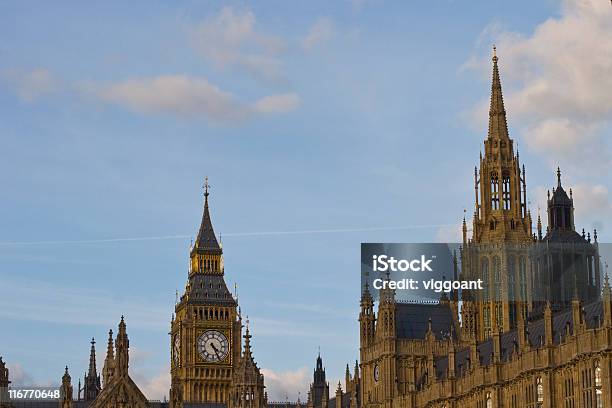 Big Ben E Il Parlamento - Fotografie stock e altre immagini di Big Ben - Big Ben, Blu, Capitali internazionali