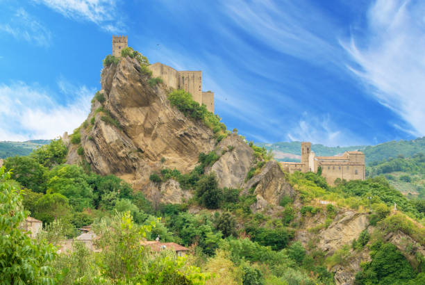 Roccascalegna (Abruzzo, Italy) Roccascalegna, Italy - 3 August 2019 - The suggestive ruins of medieval castle on the rock in Abruzzo region, beside Majella National Park, province of Chieti. Here in particular a view of building. chieti stock pictures, royalty-free photos & images