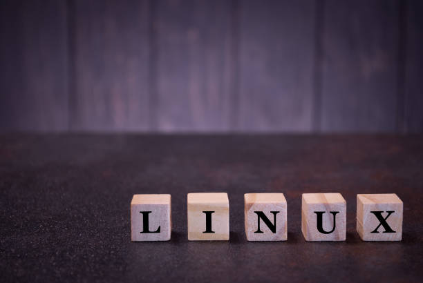 나무 큐브에 단어 리눅스 - unix 뉴스 사진 이미지