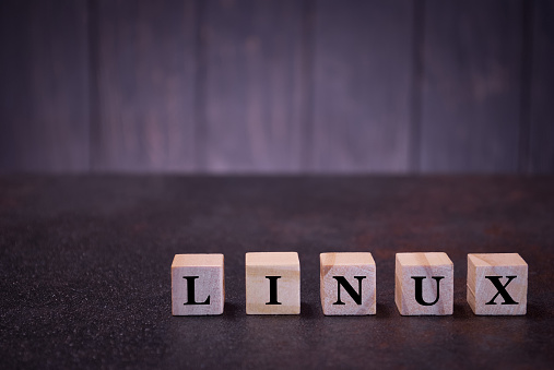 Linux Resmi Ahşap Küpler Üzerinde Kelime Linux Stok Fotoğraflar & Ahşap‘nin Daha ...