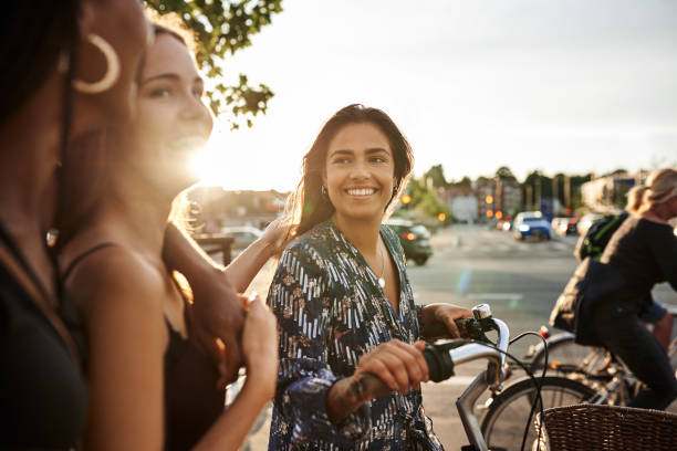 nikt nie może zerwać naszej więzi - friendship women group of people 20s zdjęcia i obrazy z banku zdjęć