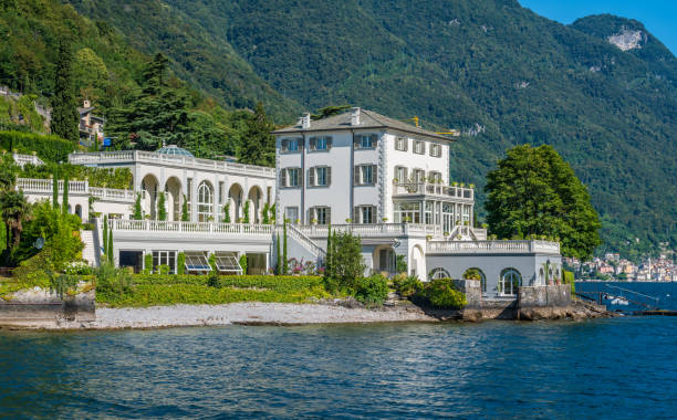 bellissima villa a torriggia, lago di como, lombardia, italia. - lenno foto e immagini stock