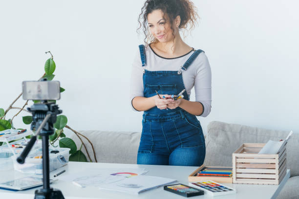istock art supplies promotion influencer advertise tools 1167863927