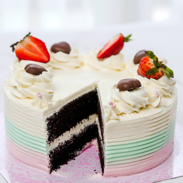 istock Cutting butter cream of chocolate on table 1167890973
