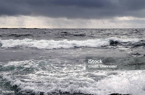 Foto de Stormy Seascape e mais fotos de stock de Tempestade - Tempestade, Mar, Oceano Atlântico Norte