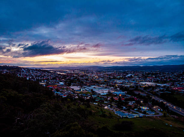 launceston tasmania zmierzch - launceston zdjęcia i obrazy z banku zdjęć