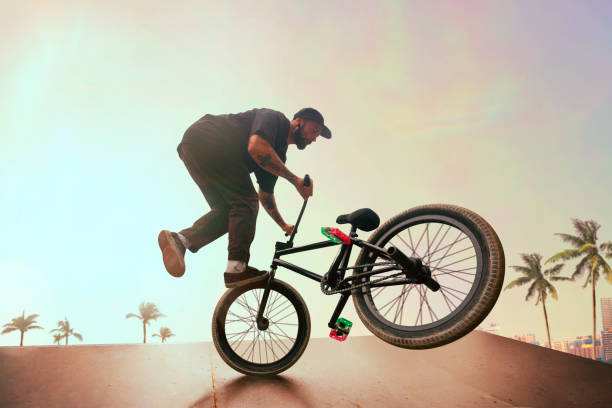 bmx rider. - bmx cycling imagens e fotografias de stock