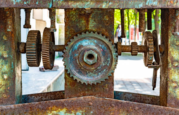 a tool to regulate the discharge of water at the sluice gates of irrigation canals