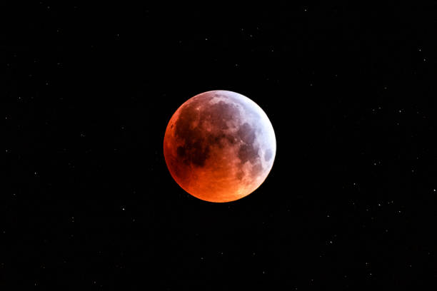 blut moon - full moon moon lunar eclipse red stock-fotos und bilder