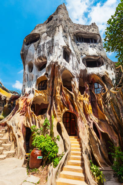 Russian guesthouse cave in Dalat DALAT, VIETNAM - MARCH 13, 2018: Hang Nga guesthouse or Crazy House is an unconventional fairy tale building in Dalat in Vietnam dalat photos stock pictures, royalty-free photos & images