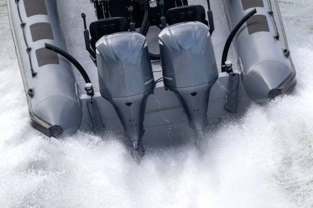 подвесные двигатели скорости лодки - screw propeller стоковые фото и изображения