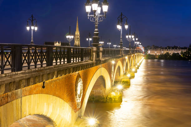 istock Night view of Pont de pierre, Bordeaux 1168043176