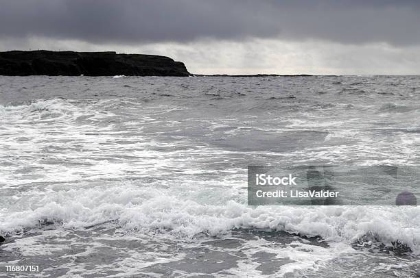 Penhascos De Moher - Fotografias de stock e mais imagens de Ao Ar Livre - Ao Ar Livre, Condado de Clare, Condições Meteorológicas