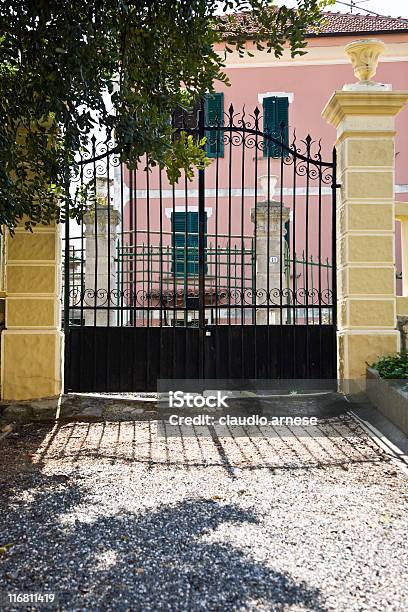 Vecchio Porta Dimbarco Colo Immagine - Fotografie stock e altre immagini di Ambientazione esterna - Ambientazione esterna, Cancello, Caratteristica architettonica