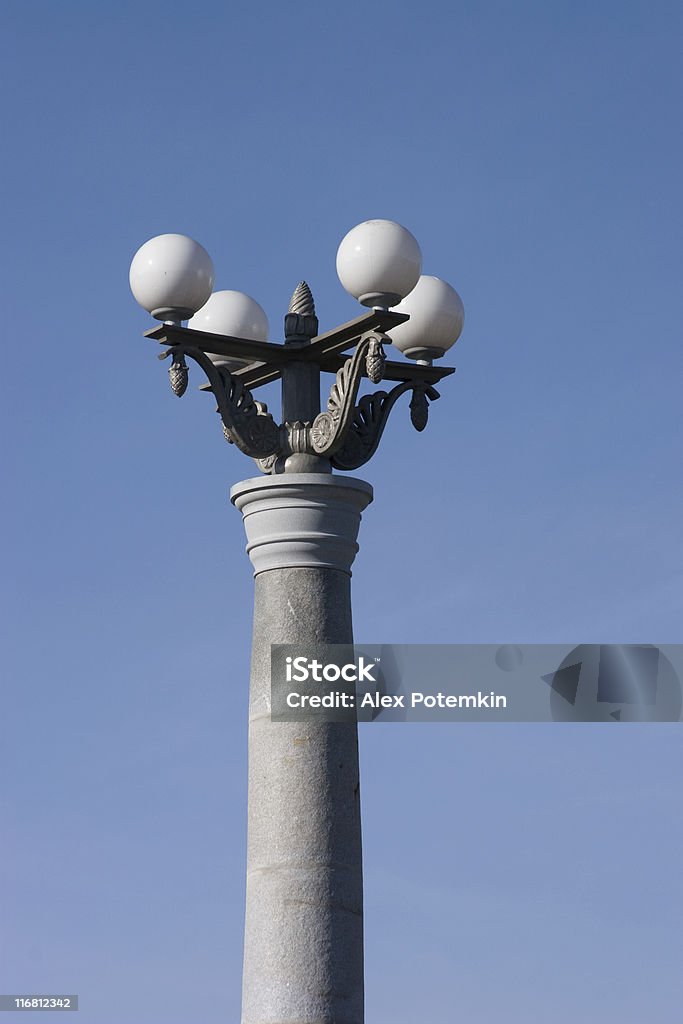 Vecchio stile lamppost - Foto stock royalty-free di Acciaio