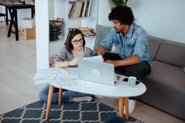 istock Managing a family budget 1168166651