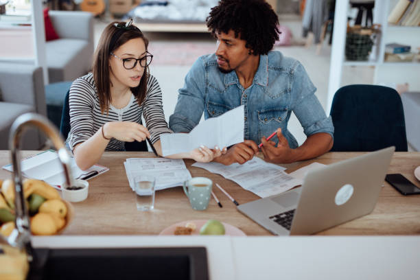 istock Evaluating their income and expenditure 1168166815