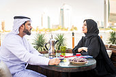 arabisches-paar-dating-in-dubai.jpg?b=1&s=170x170&k=20&c=0RUKNo1J46NJSkWJ1QLUXVVKbpWYch6SqtHp4-jKMWE=