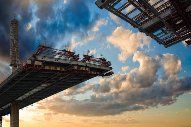 puente de construcción cruce - incompleto fotografías e imágenes de stock