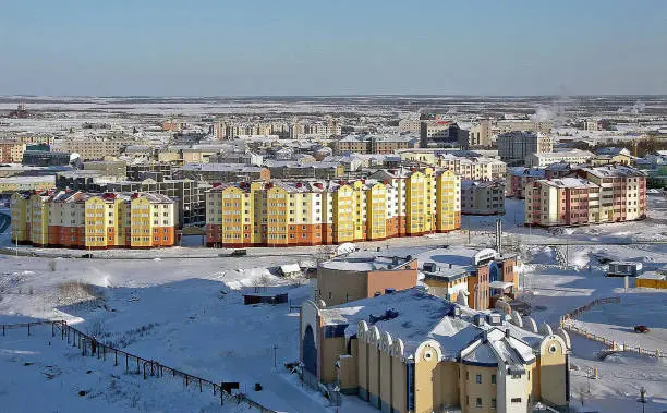 The northern northern city of Salekhard. Single-storey houses and multi-storey. Frosty day in the northern Arctic city